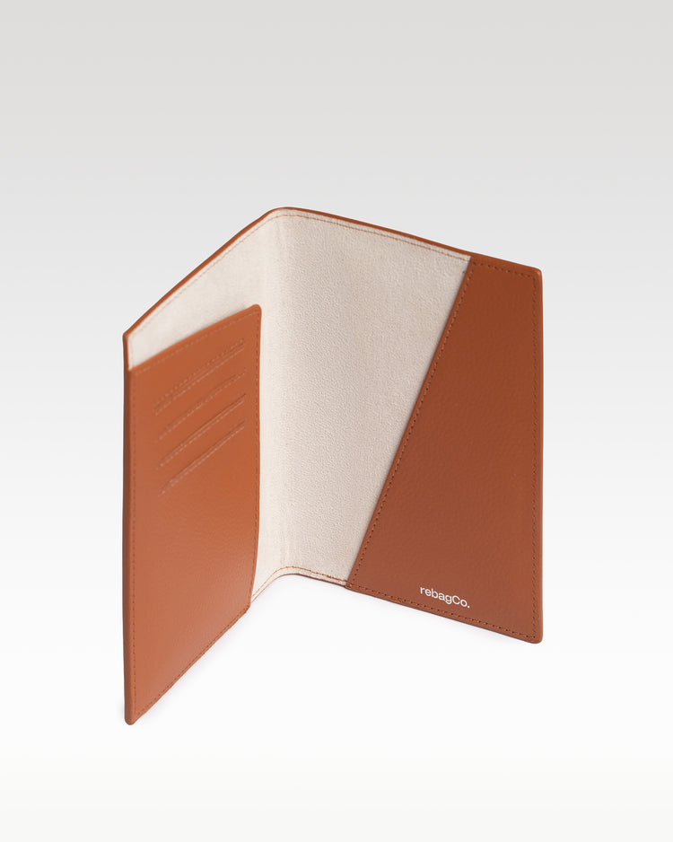 The Traveller Passport Case