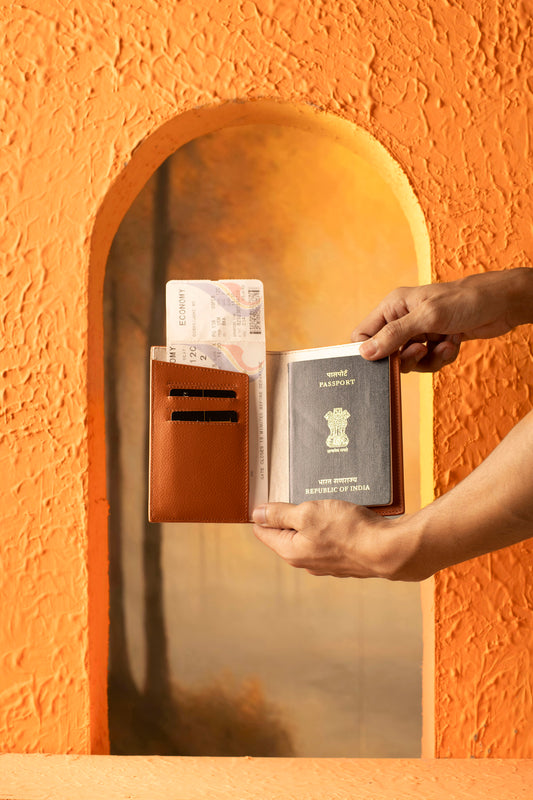 The Traveller Passport Case