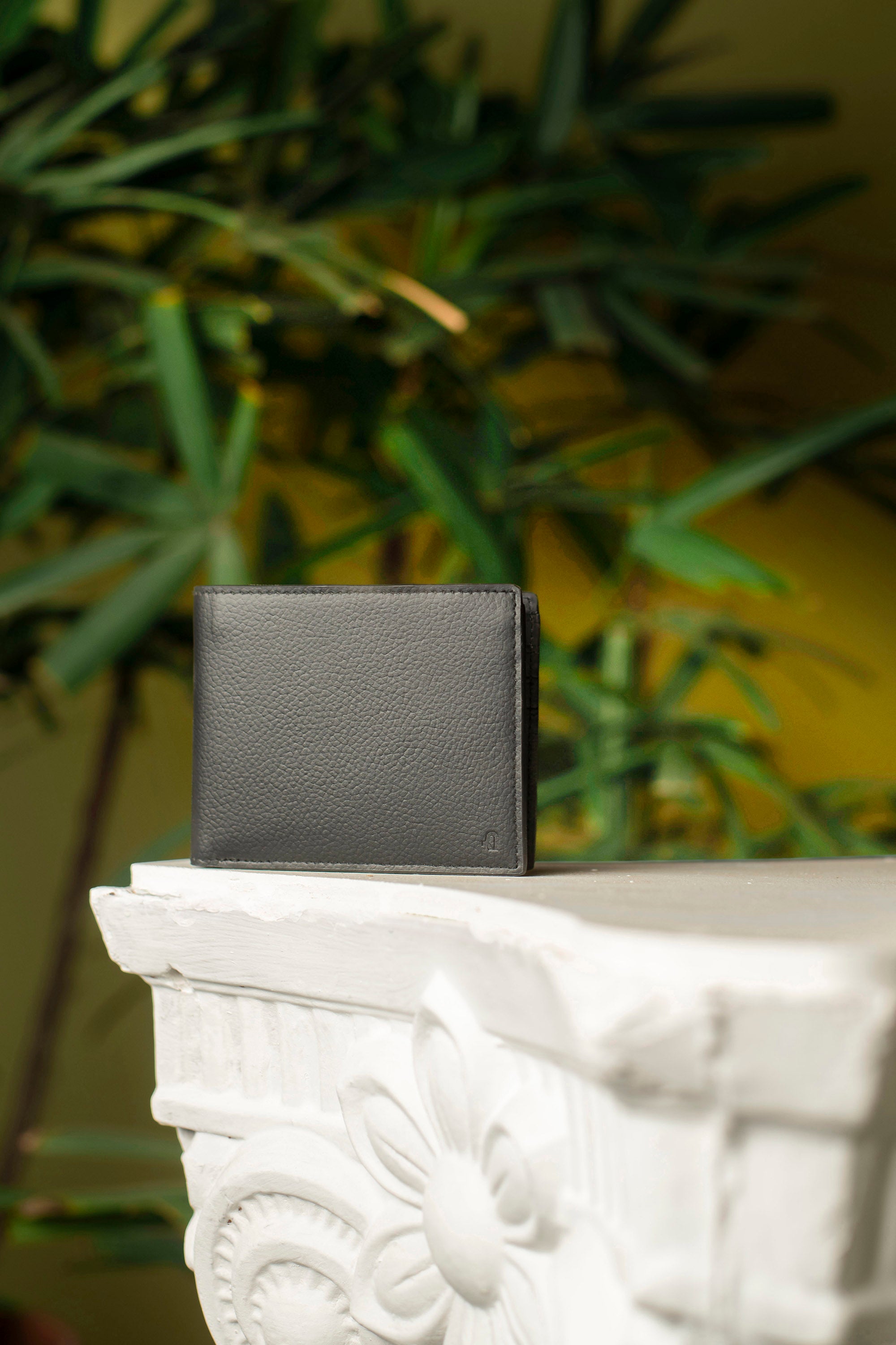Classic Fold Wallet black – open showing card slots and cash pocket